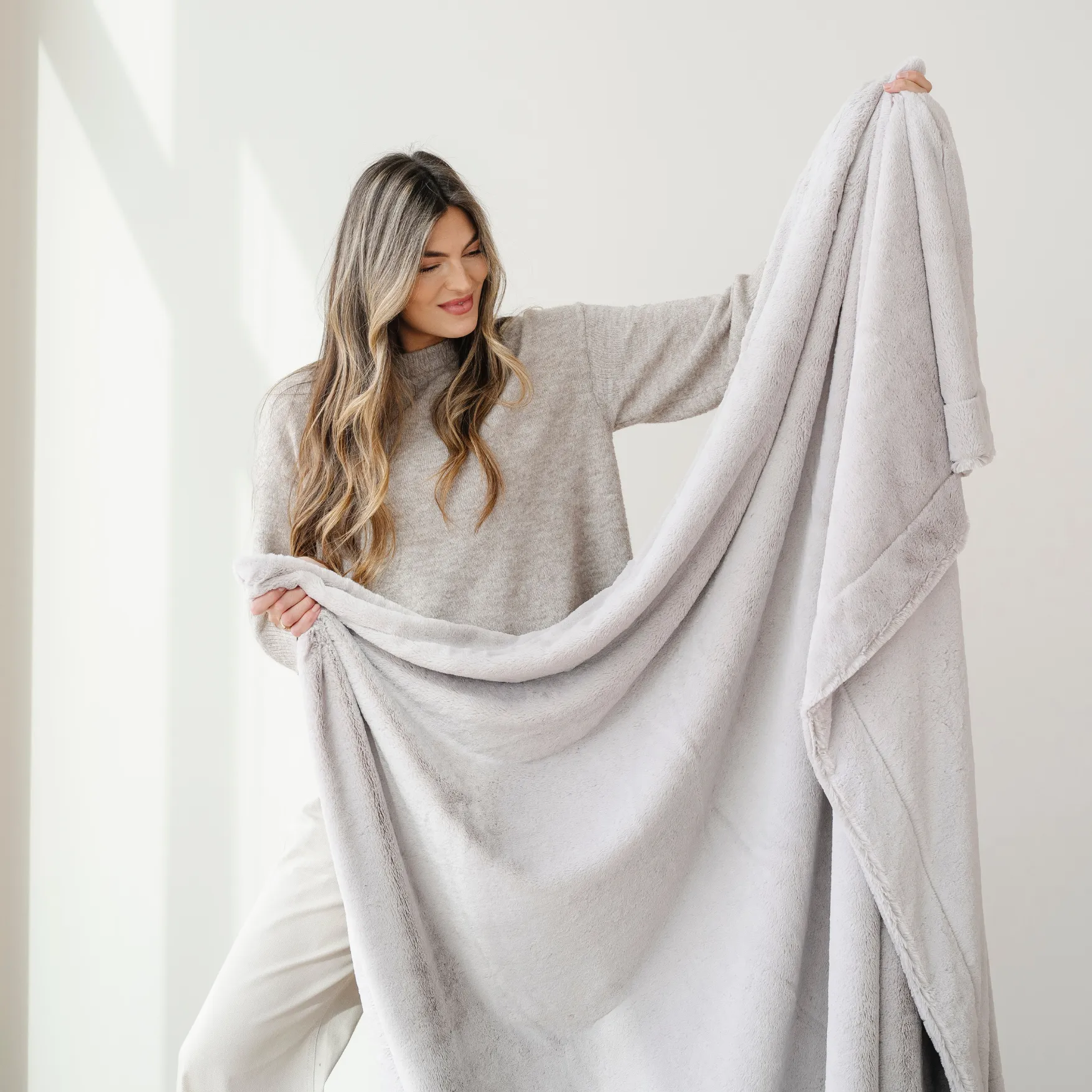 LUSH THROW BLANKETS